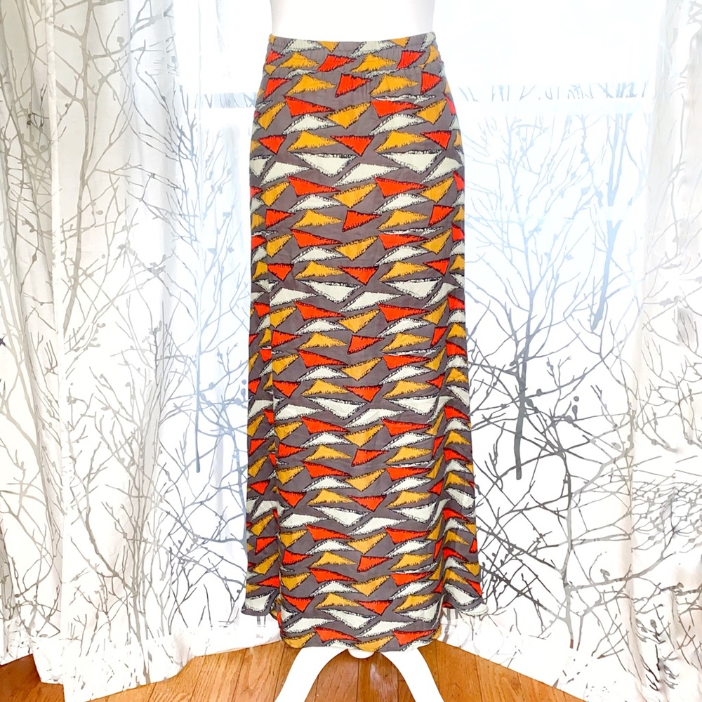 TUCKER Gray yellow red triangle print silk elastic waist maxi skirt